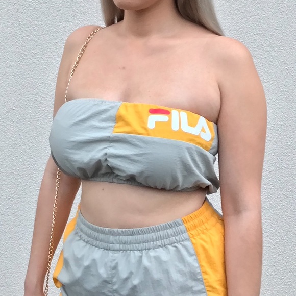 FILA + UO Barnet Wind Pant | CUSTOM MADE SET | BAD BUNNY CONCERT OUTFIT - Picture 4 of 11